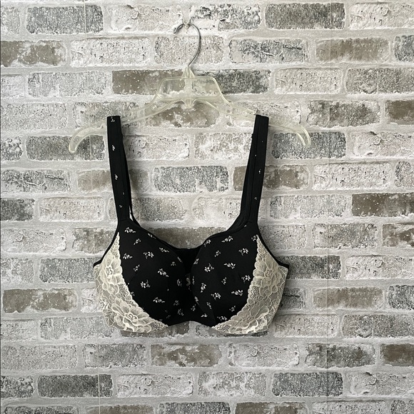 Cacique Black Lace Smooth Lightly Lined Full Coverage Bra size 40DD - Picture 1 of 5